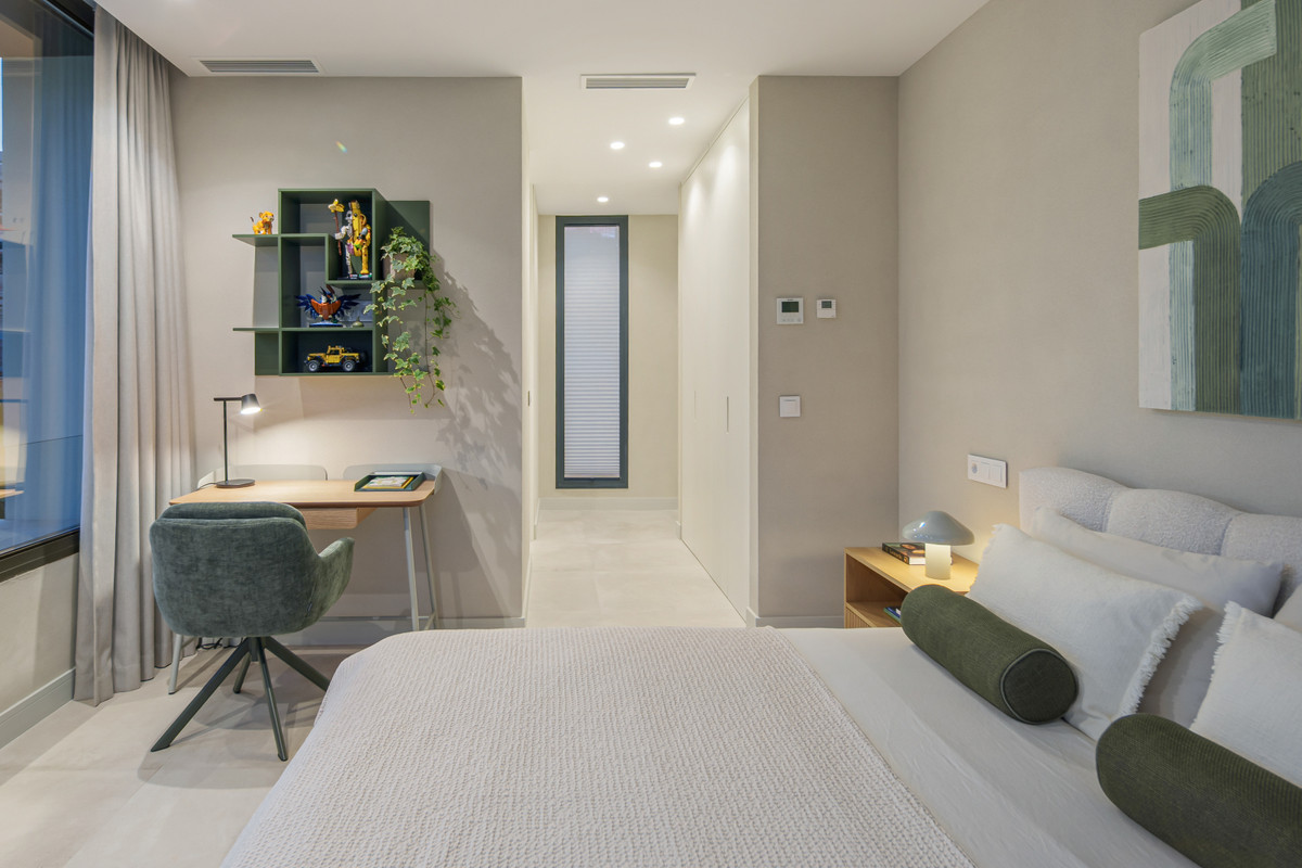 Appartement te koop in Estepona | 4 slaapkamers H5450167
