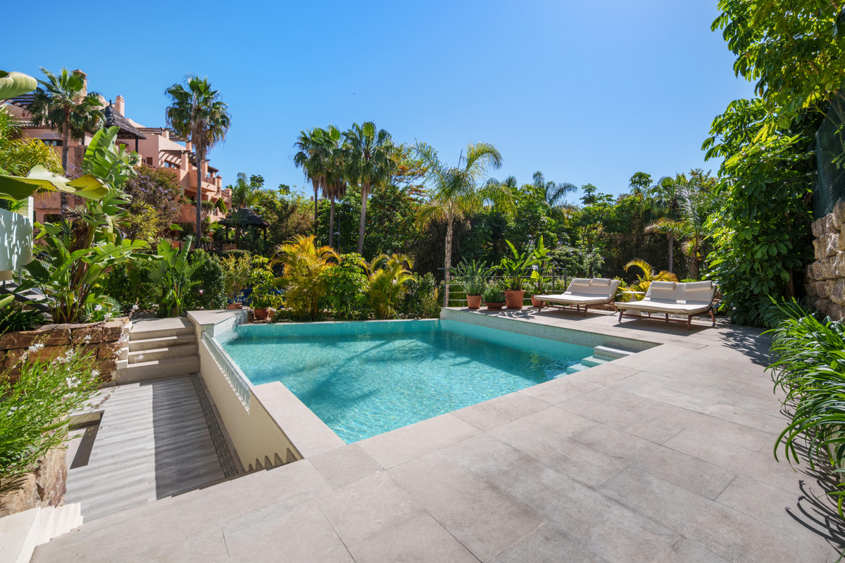 Appartement te koop in Estepona | 4 slaapkamers H5450167