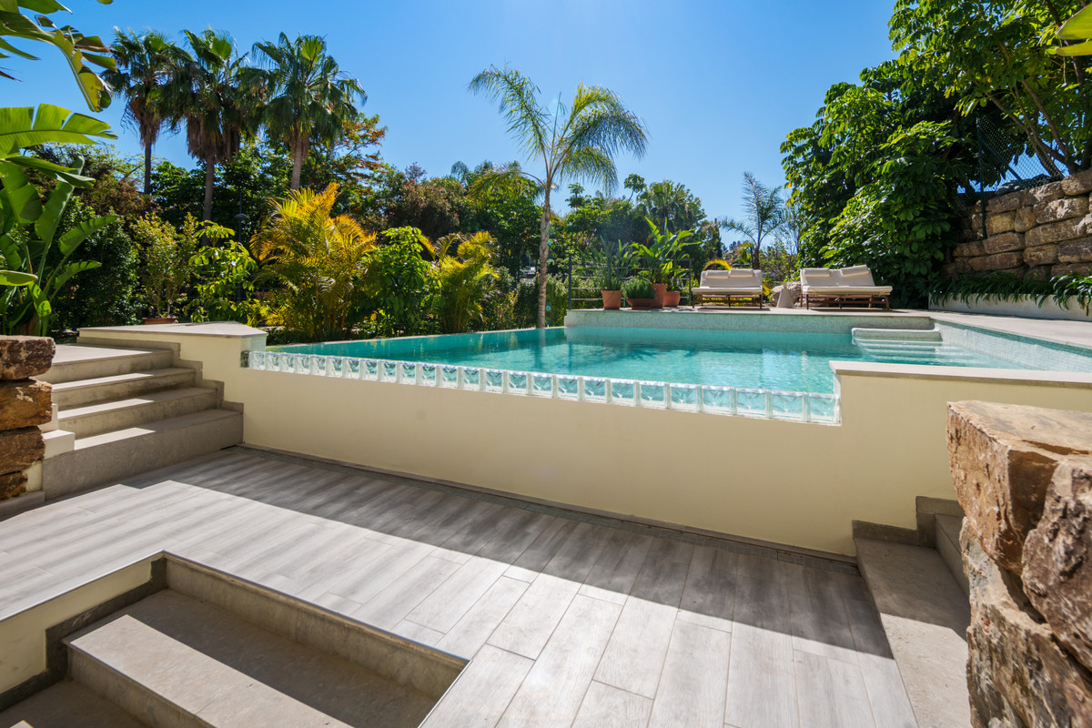 Appartement te koop in Estepona | 4 slaapkamers H5450167