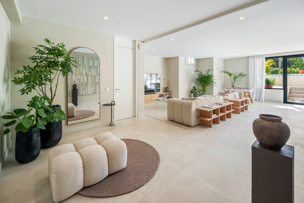Appartement te koop in Estepona | 4 slaapkamers H5450167