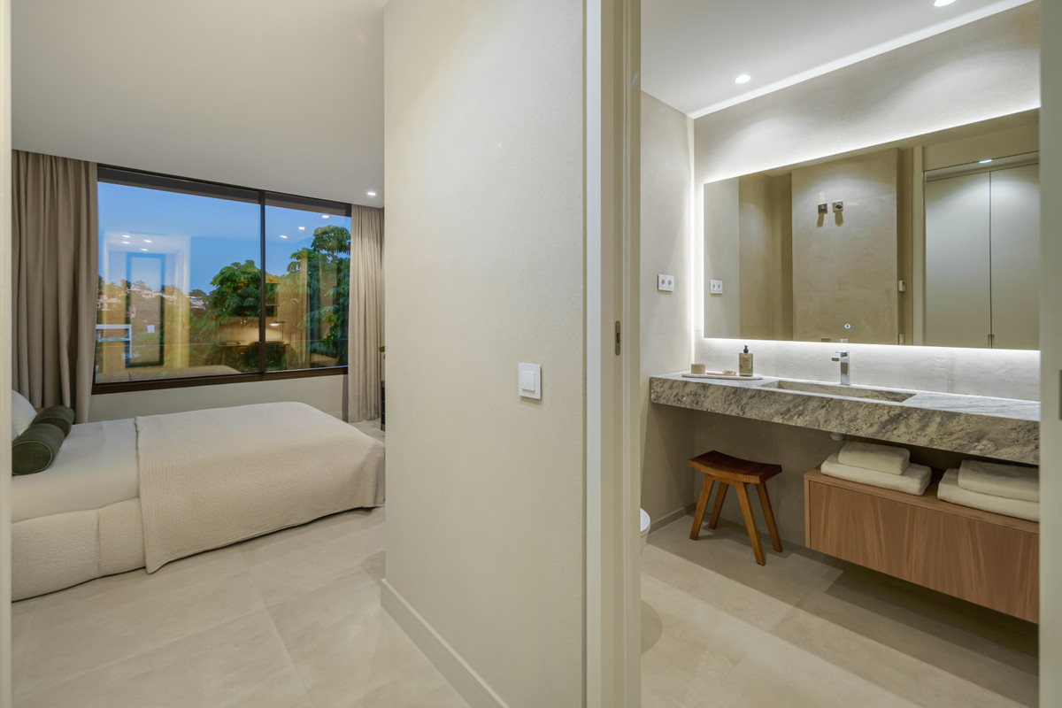 Appartement te koop in Estepona | 4 slaapkamers H5450167