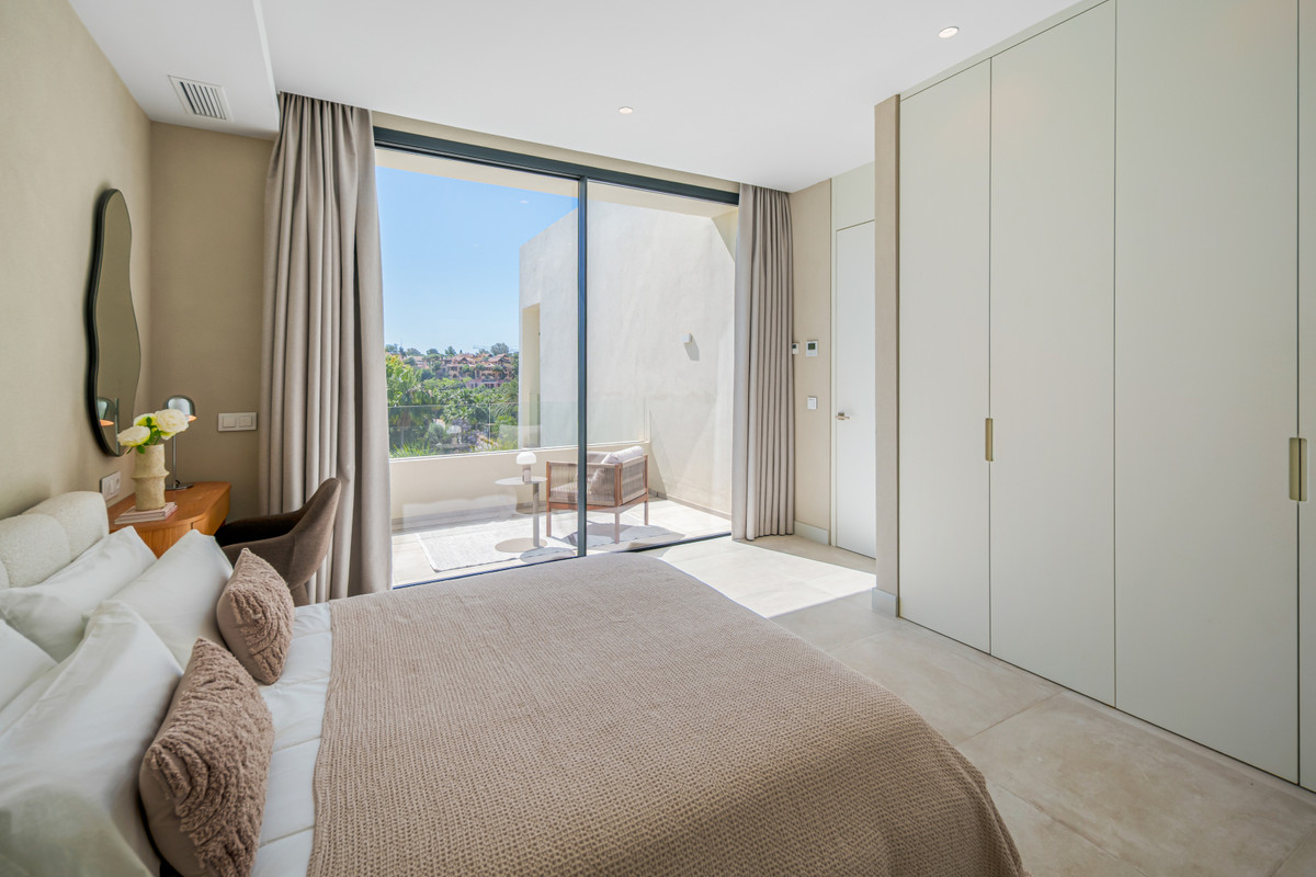 Appartement te koop in Estepona | 4 slaapkamers H5450167