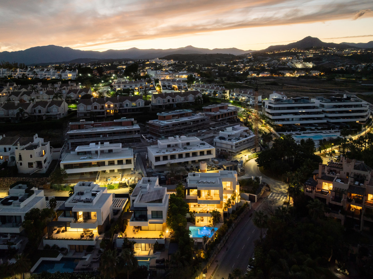Appartement te koop in Estepona | 4 slaapkamers H5450167
