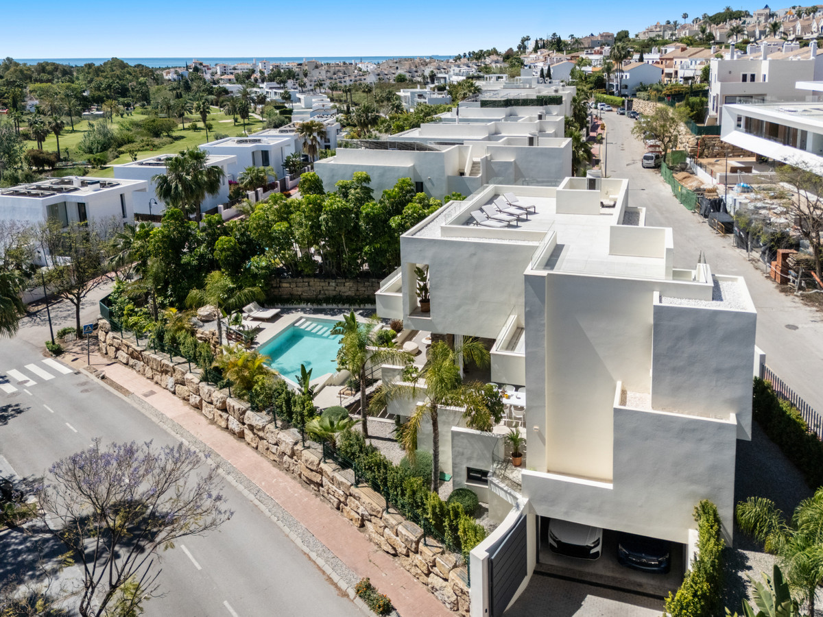 Appartement te koop in Estepona | 4 slaapkamers H5450167