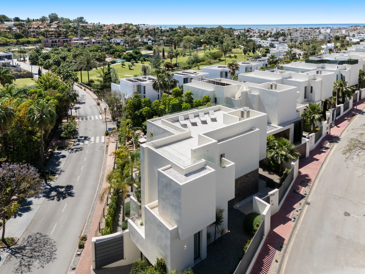 Appartement te koop in Estepona | 4 slaapkamers H5450167