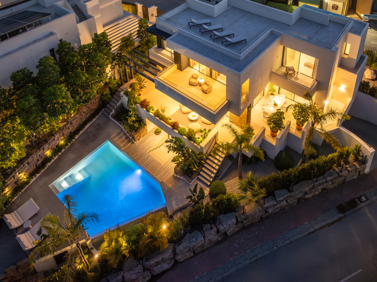 Appartement te koop in Estepona | 4 slaapkamers H5450167