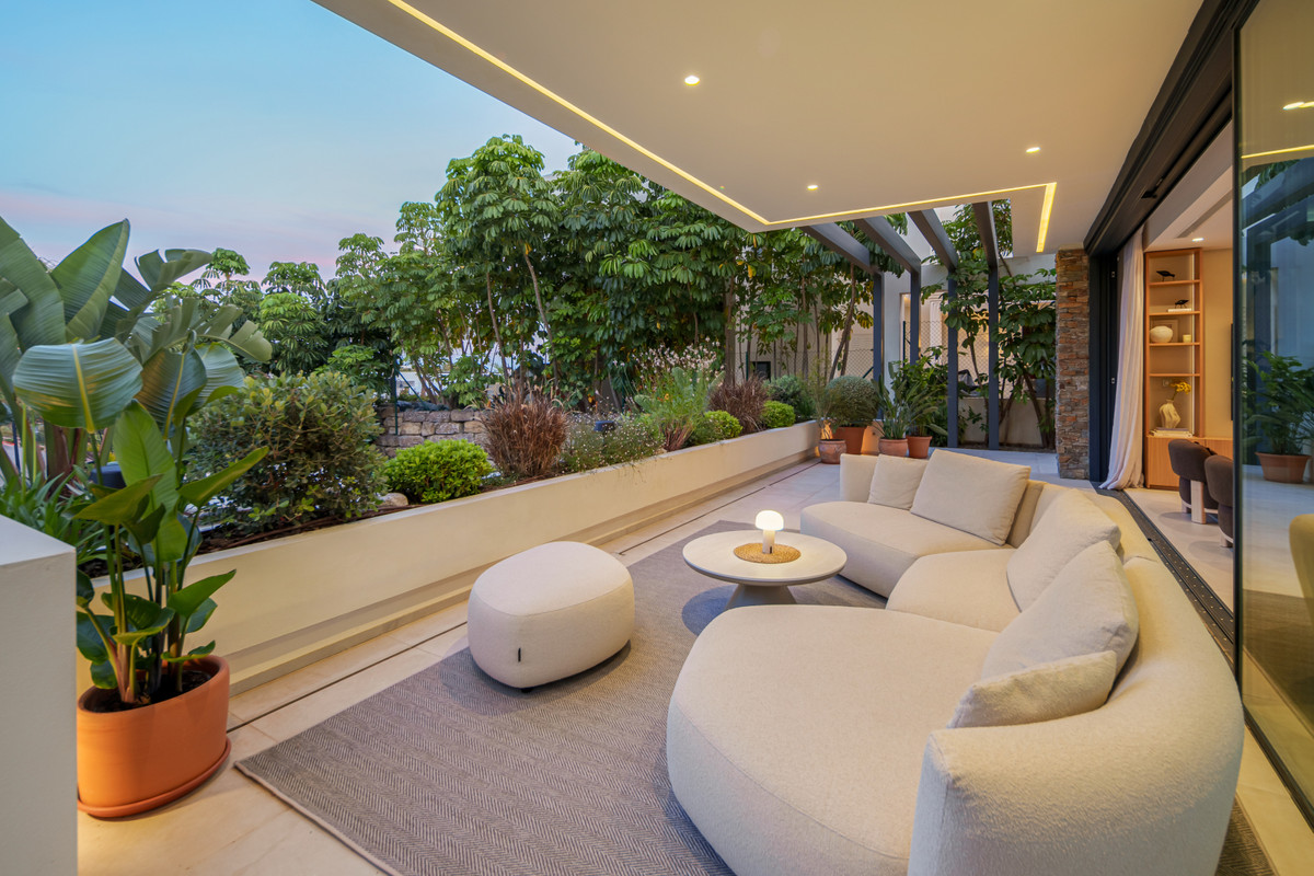 Appartement te koop in Estepona | 4 slaapkamers H5450167