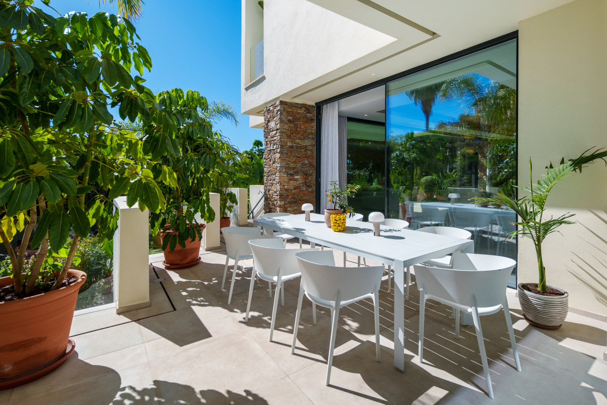 Appartement te koop in Estepona | 4 slaapkamers H5450167