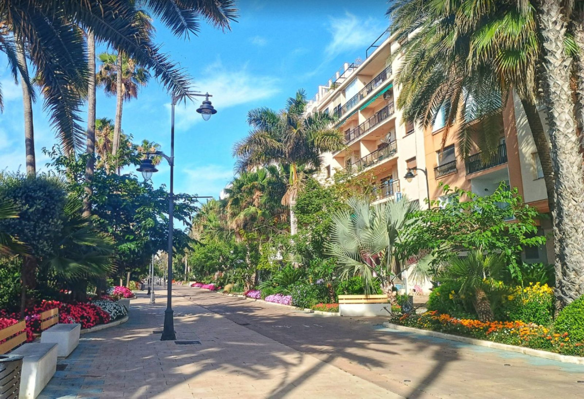 Appartement te koop in Estepona | 3 slaapkamers H5450425