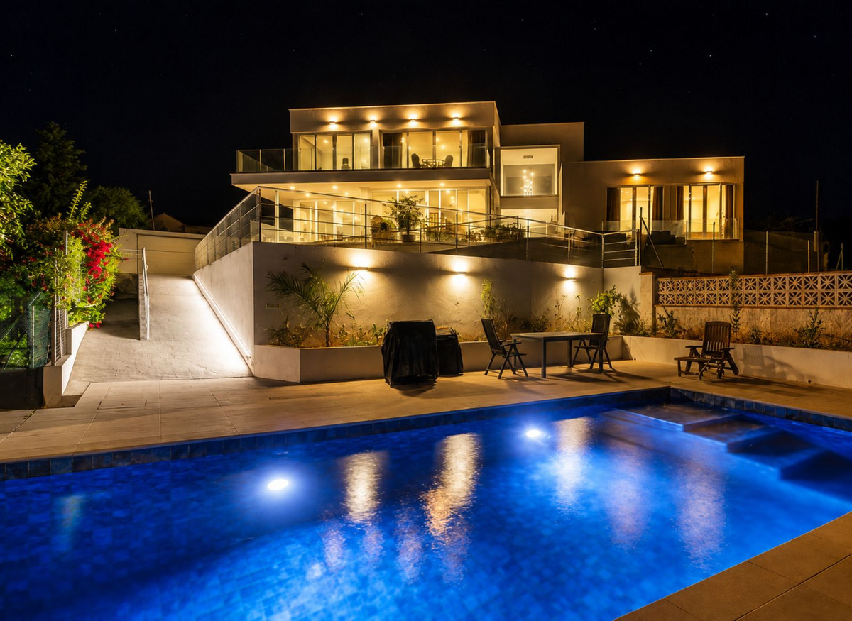 Appartement te koop in Estepona | 3 slaapkamers H5450479