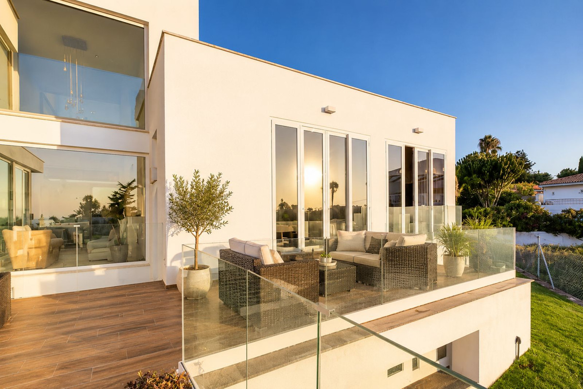 Appartement te koop in Estepona | 3 slaapkamers H5450479