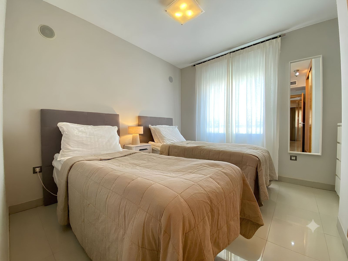 Appartement te koop in Estepona | 2 slaapkamers H5451976