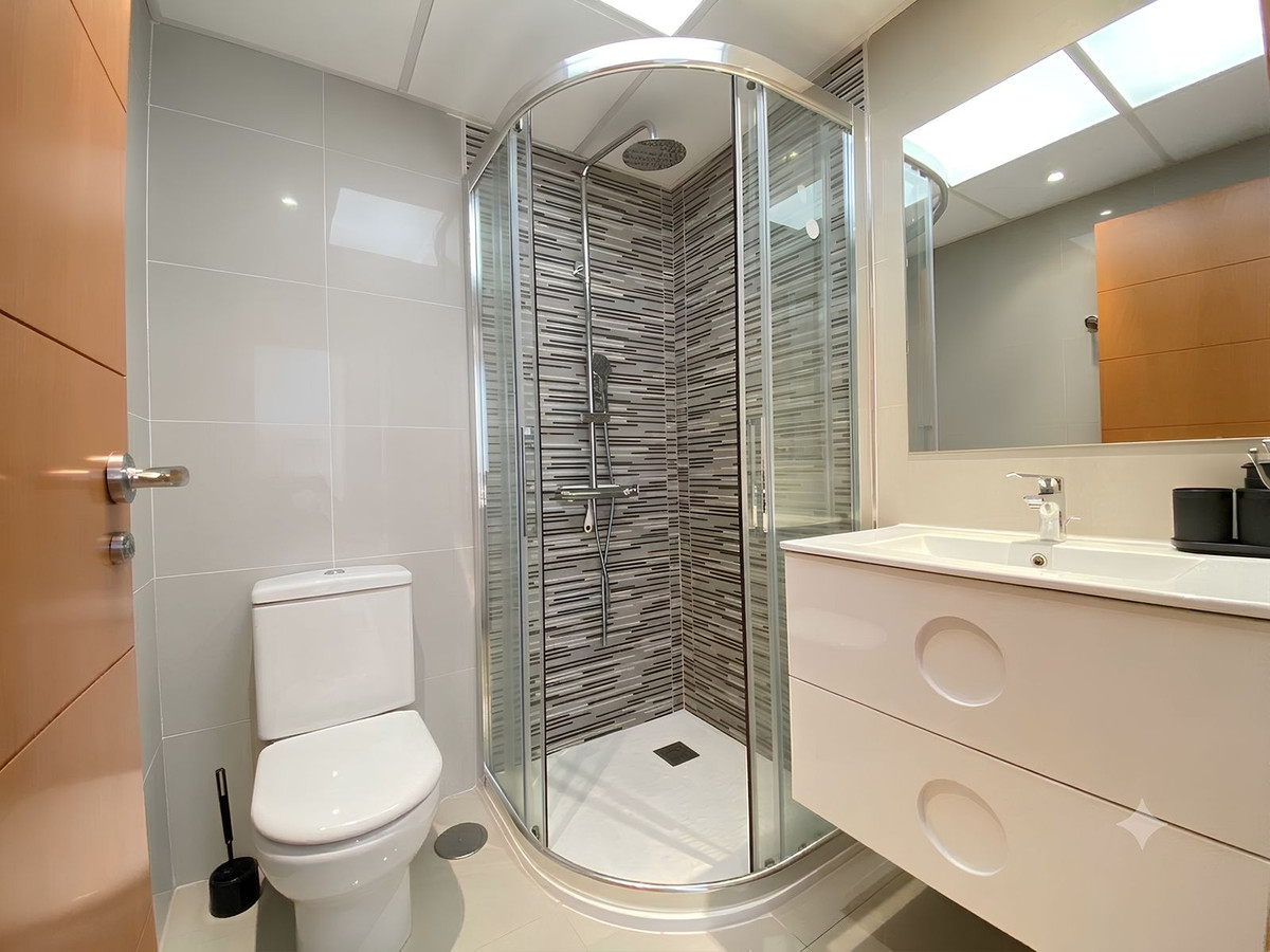 Appartement te koop in Estepona | 2 slaapkamers H5451976