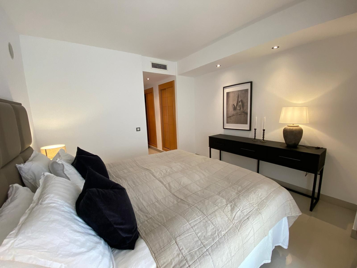 Appartement te koop in Estepona | 2 slaapkamers H5451976