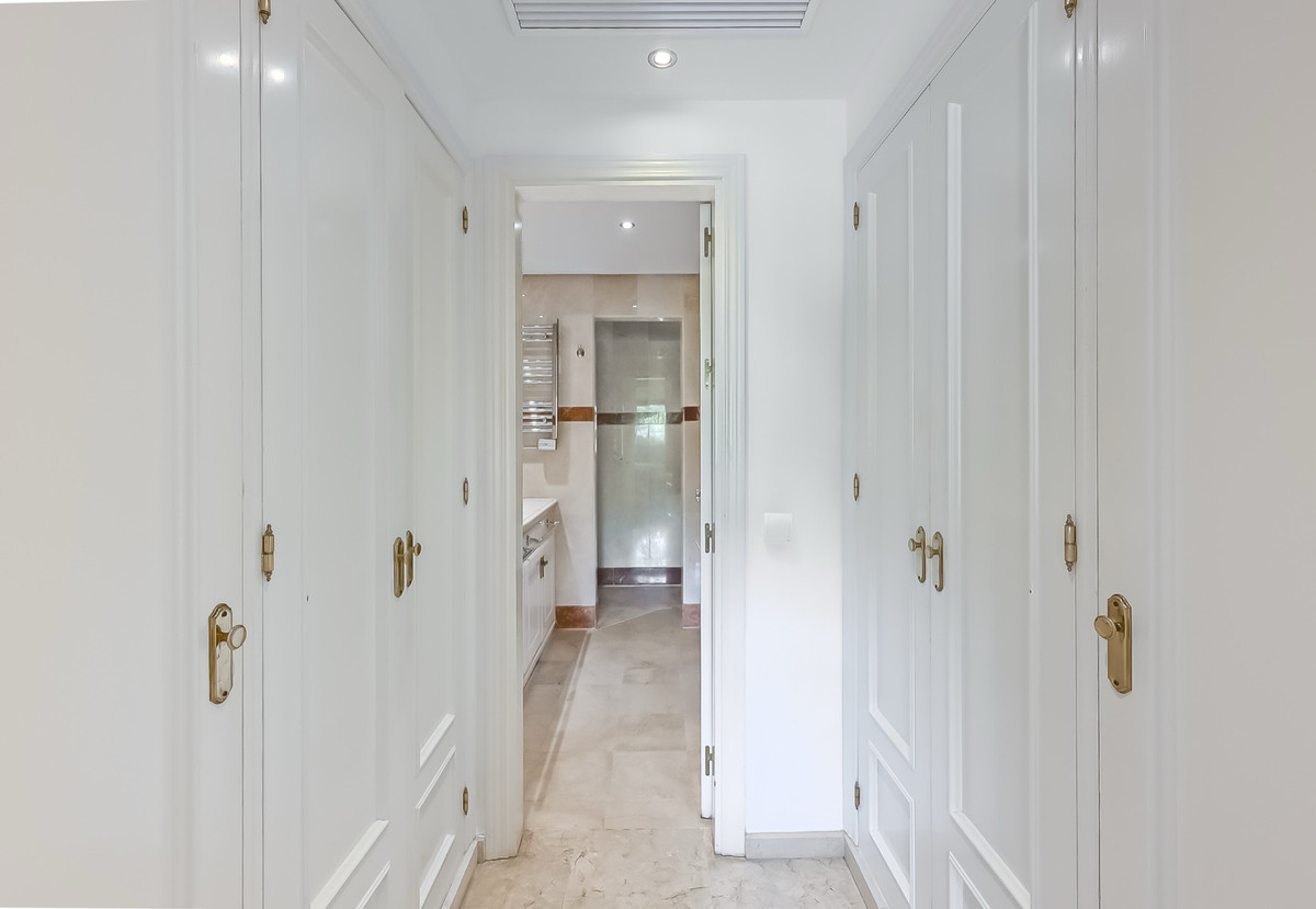 Appartement te koop in Estepona | 2 slaapkamers H5452510