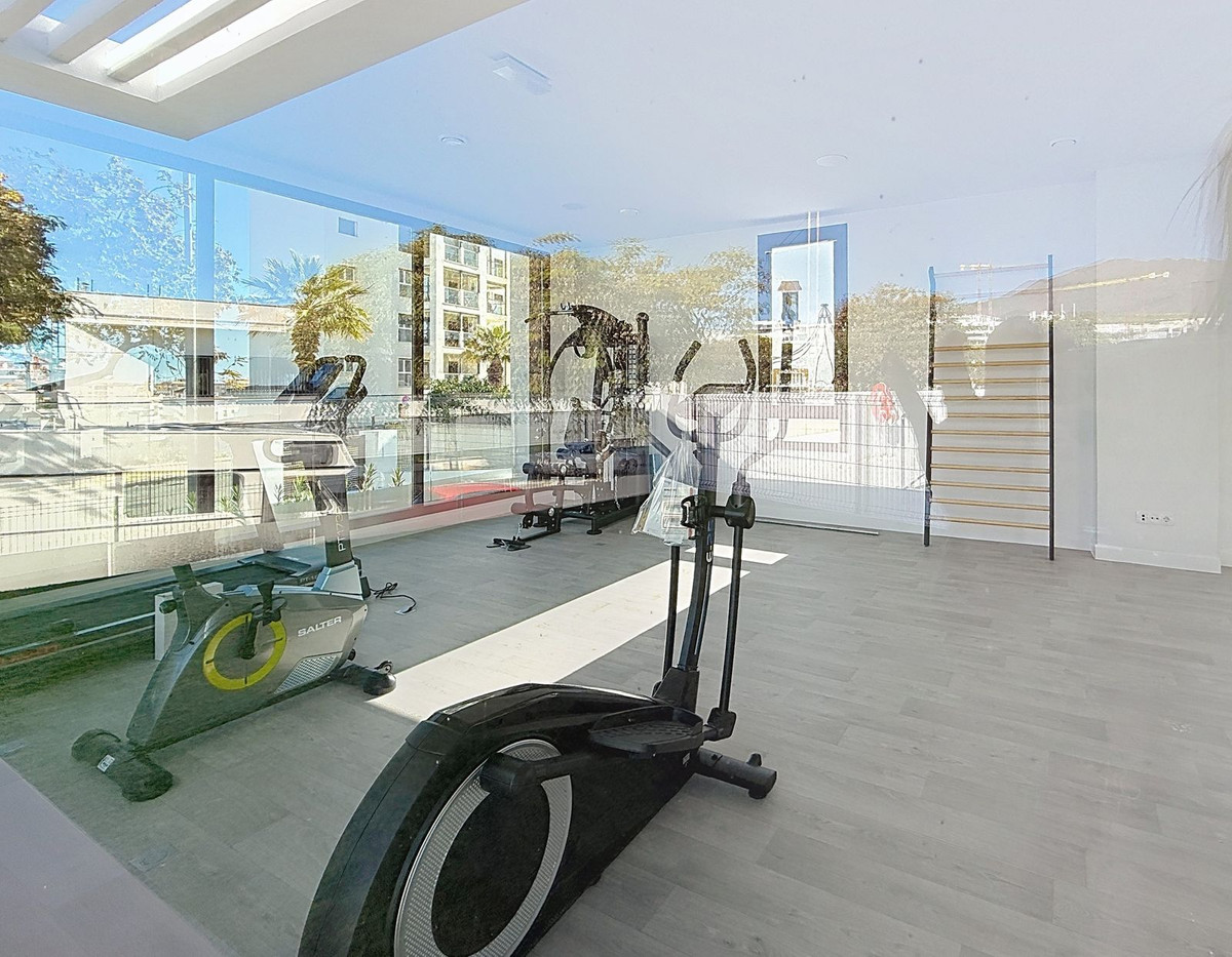 Appartement te koop in Estepona | 3 slaapkamers H5453488
