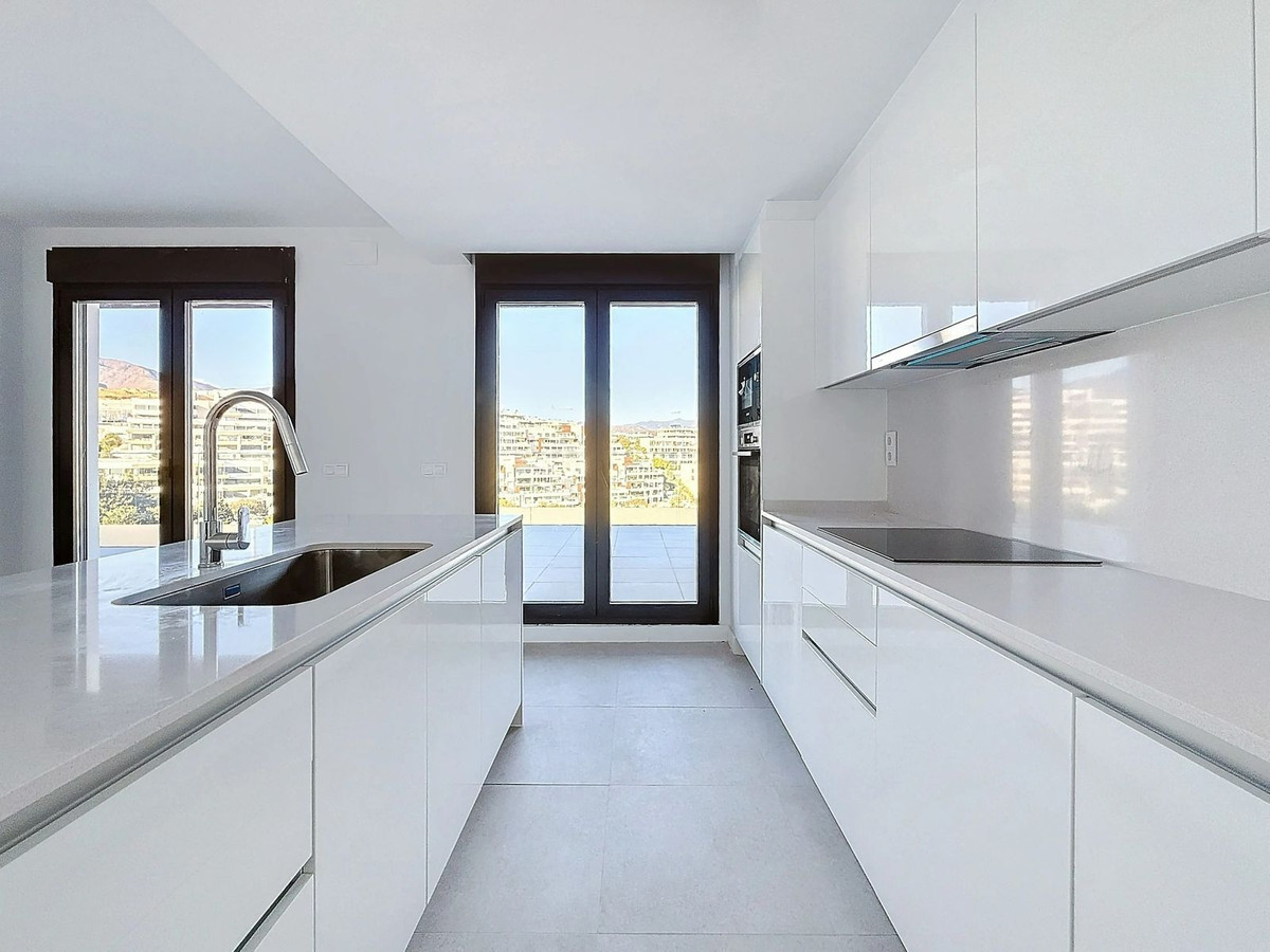 Appartement te koop in Estepona | 3 slaapkamers H5453488