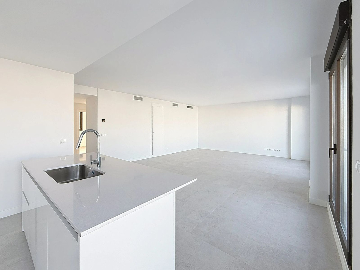 Appartement te koop in Estepona | 3 slaapkamers H5453488