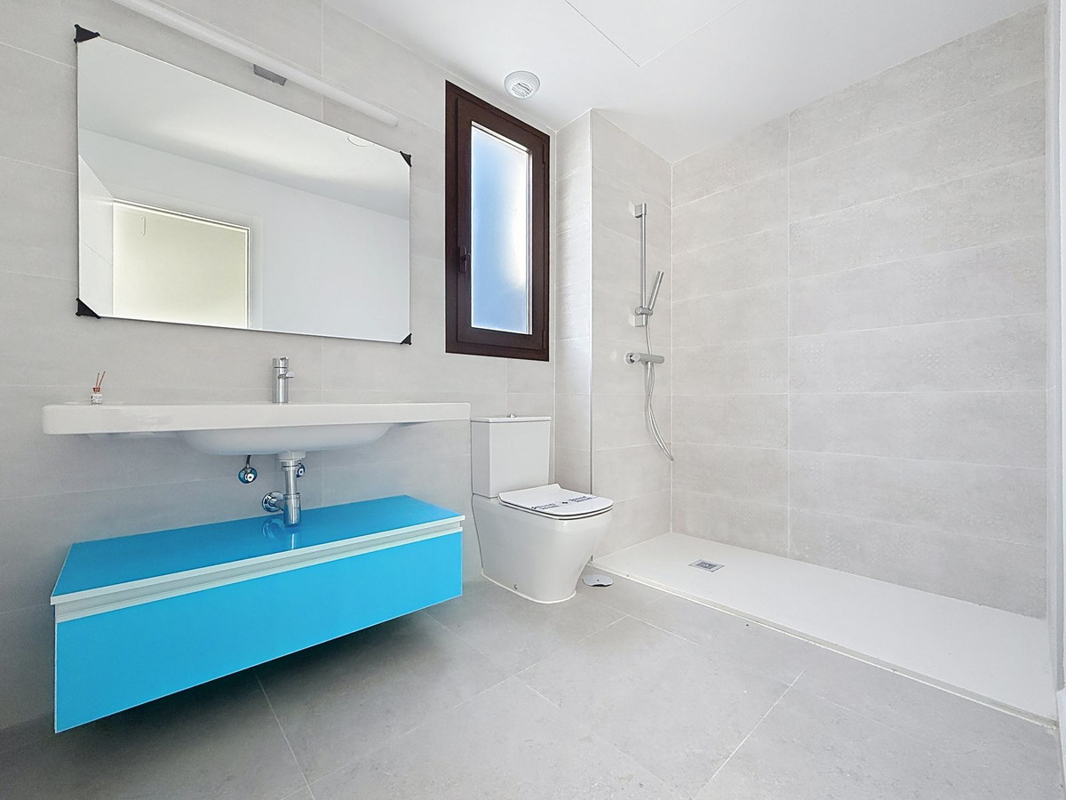 Appartement te koop in Estepona | 3 slaapkamers H5453488