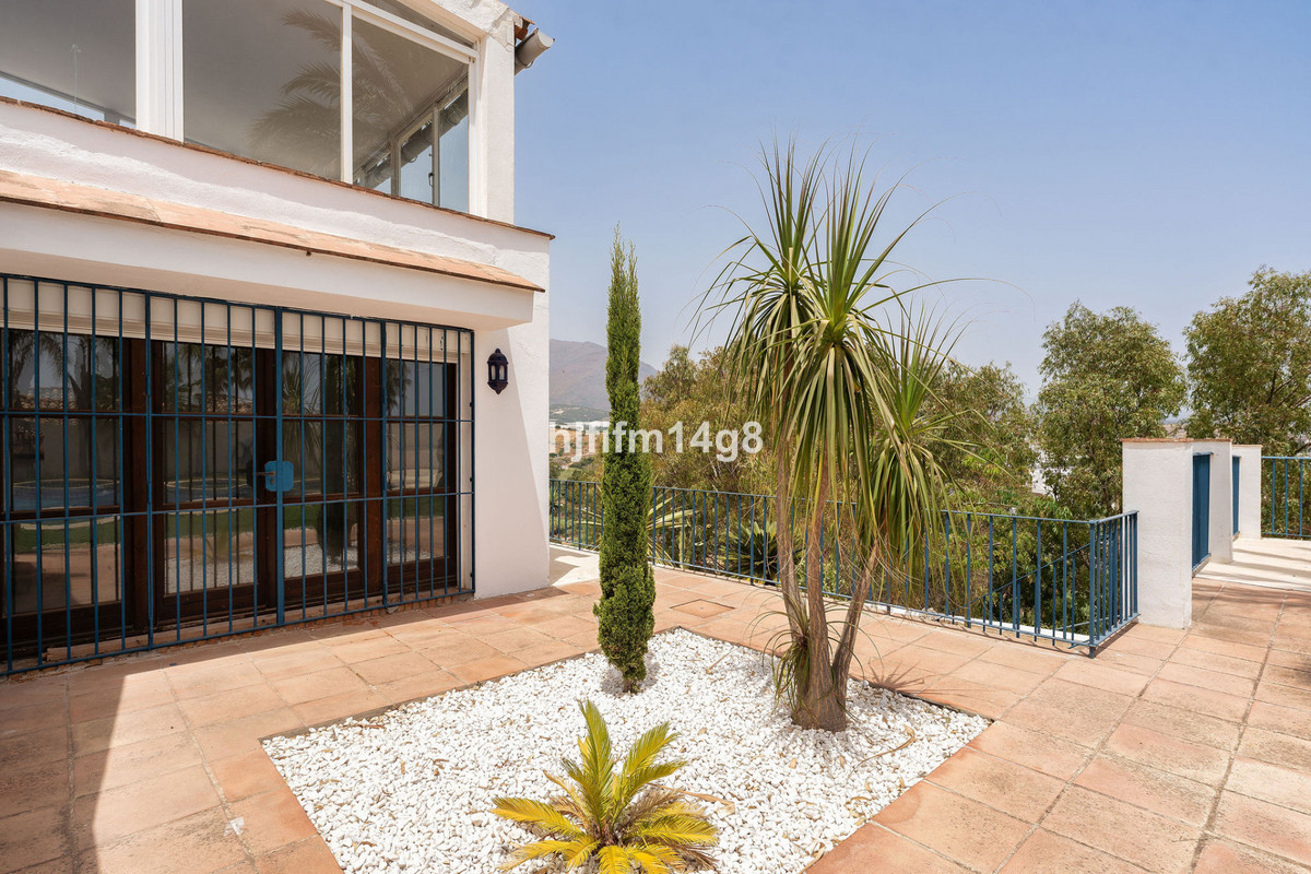 Appartement te koop in Estepona | 6 slaapkamers H5453968