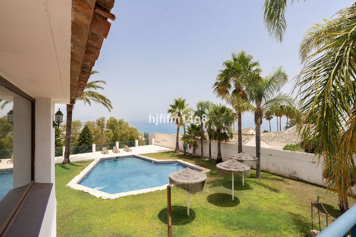 Appartement te koop in Estepona | 6 slaapkamers H5453968