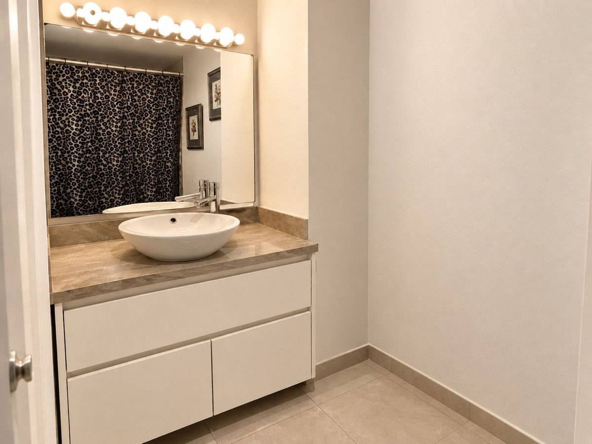 Appartement te koop in Estepona | 3 slaapkamers H5455012