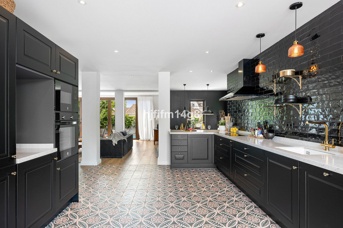 Huis te koop in Estepona | 3 slaapkamers H5455129
