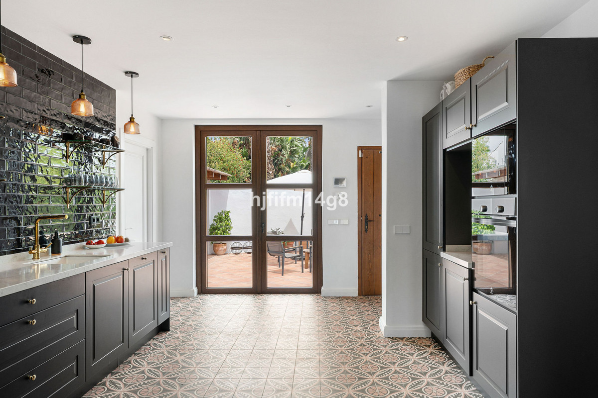 Huis te koop in Estepona | 3 slaapkamers H5455129