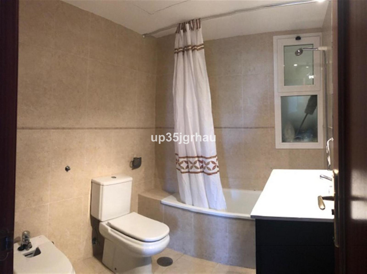 Huis te koop in Estepona | 2 slaapkamers H5455384