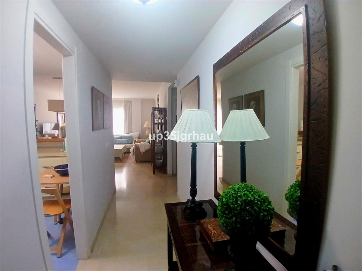 Appartement te koop in Estepona | 2 slaapkamers H5455426