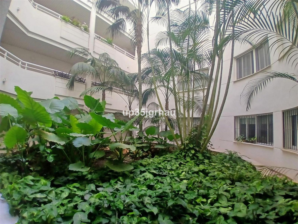 Appartement te koop in Estepona | 2 slaapkamers H5455426