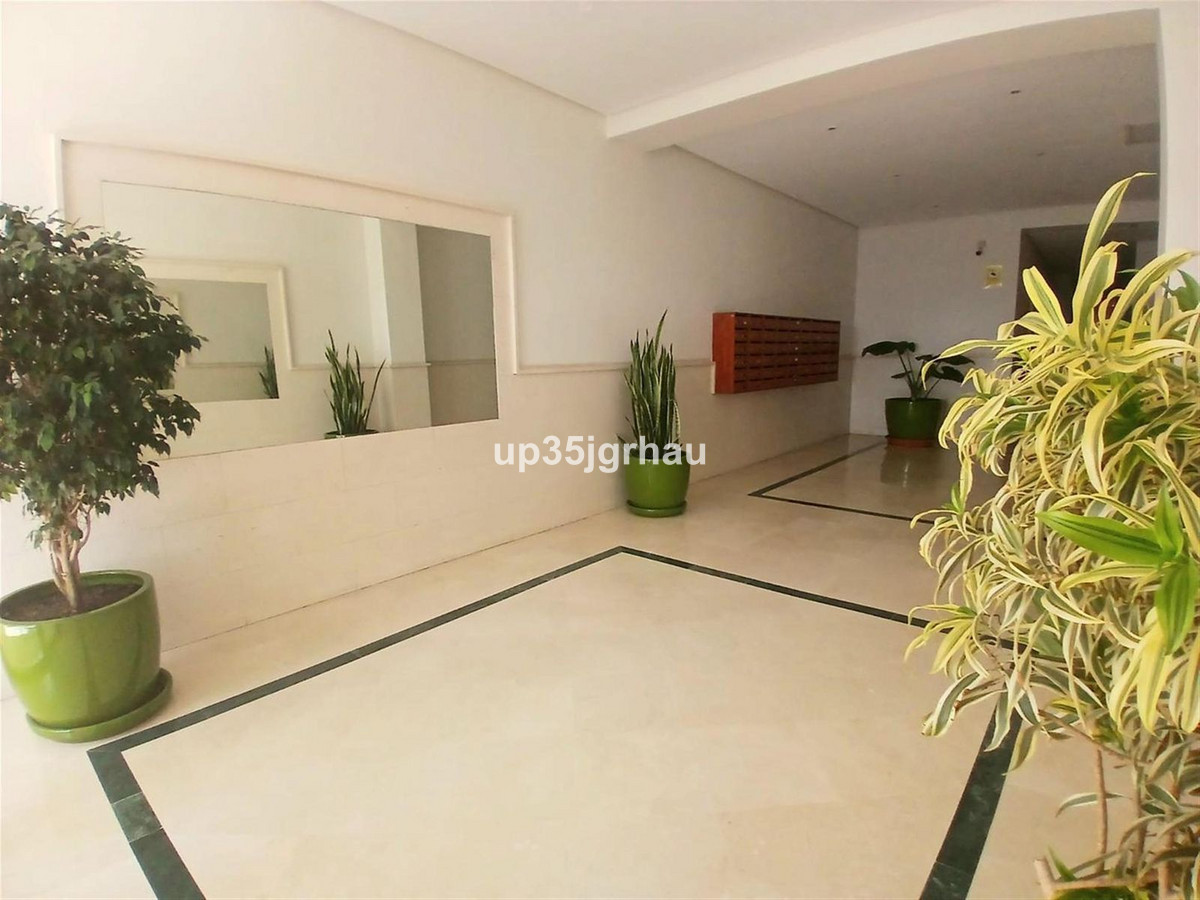 Appartement te koop in Estepona | 2 slaapkamers H5455426