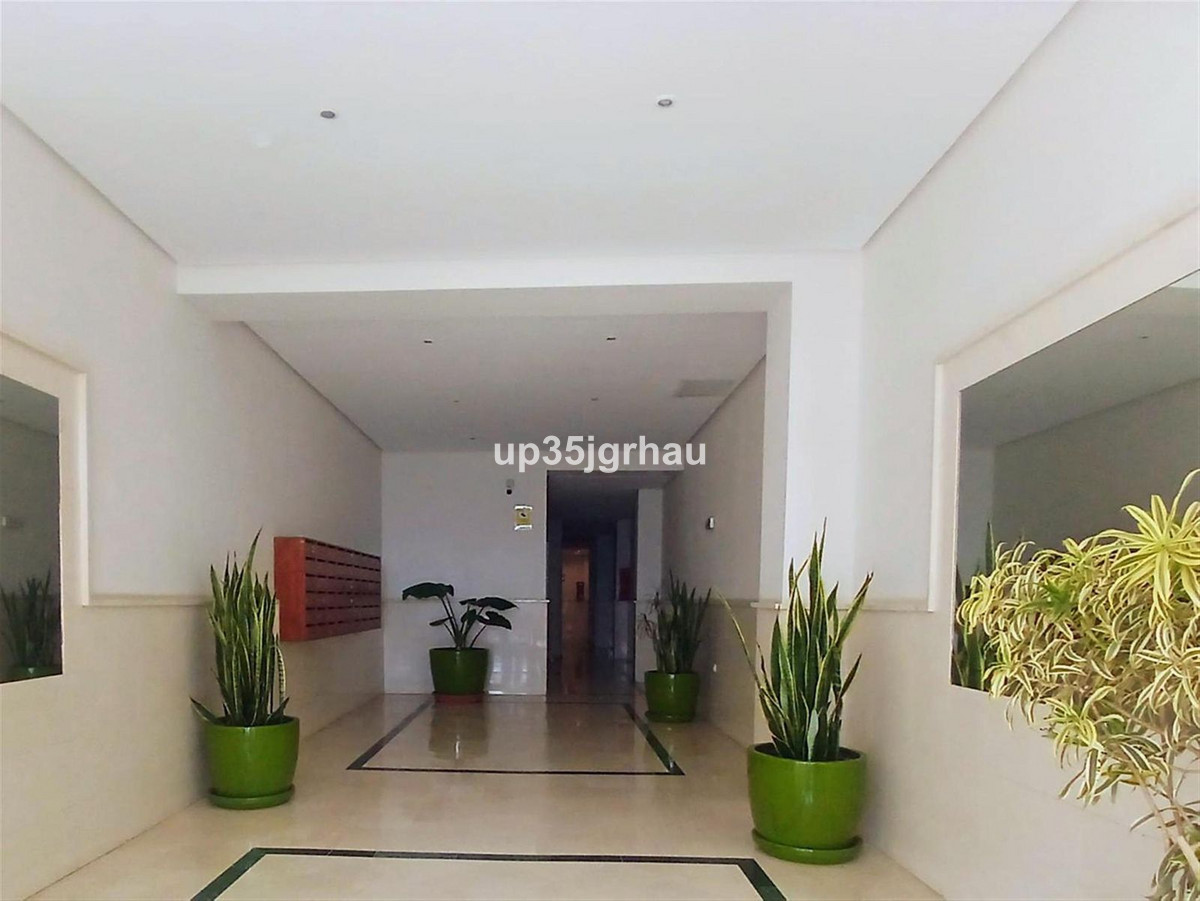 Appartement te koop in Estepona | 2 slaapkamers H5455426