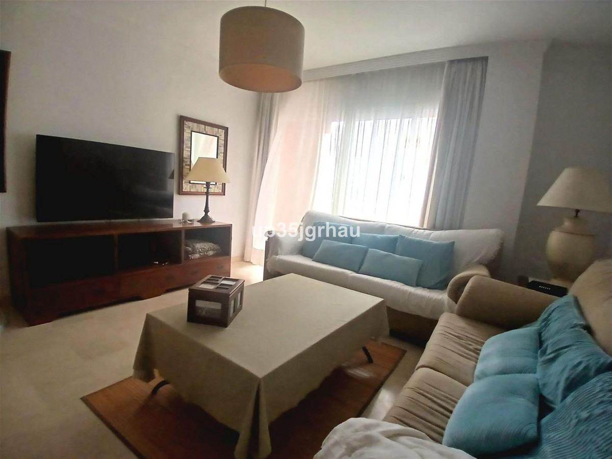 Appartement te koop in Estepona | 2 slaapkamers H5455426
