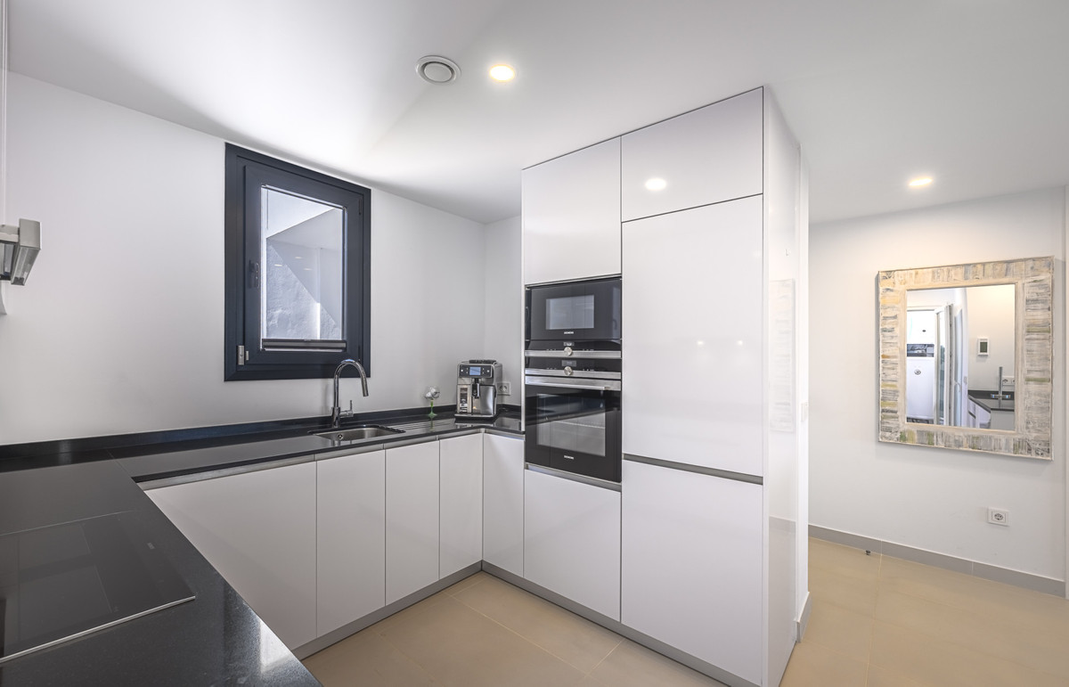 Appartement te koop in Estepona | 3 slaapkamers H5456470