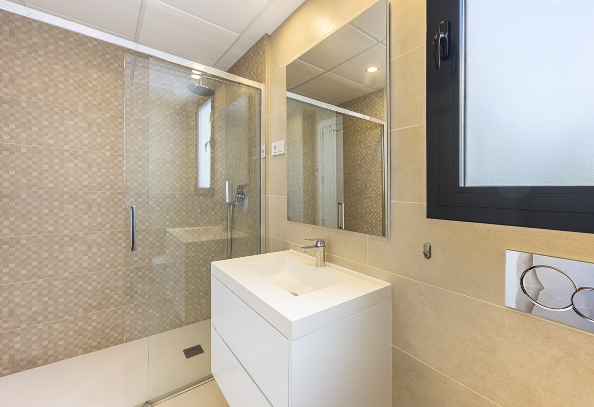 Appartement te koop in Estepona | 3 slaapkamers H5456470