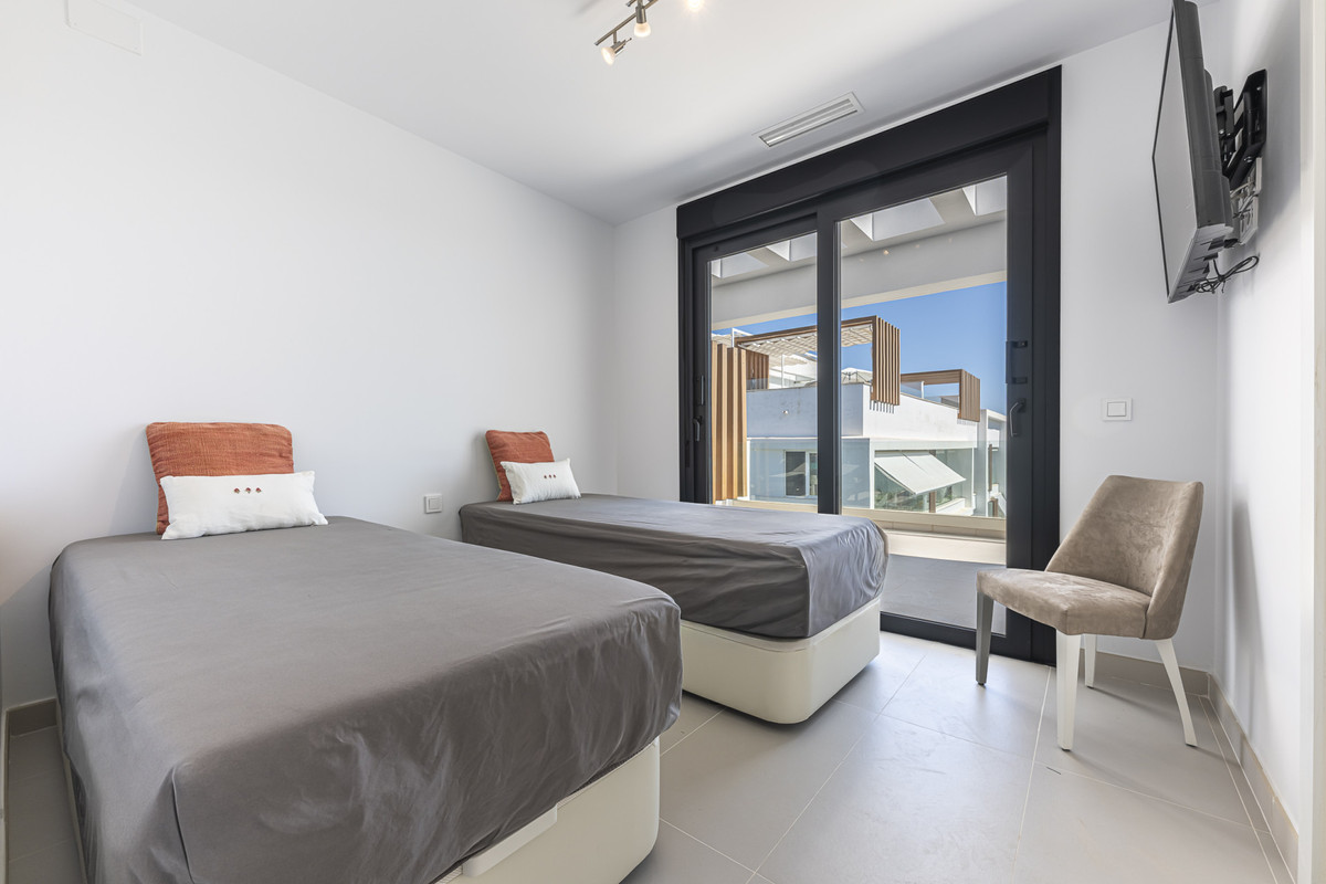 Appartement te koop in Estepona | 3 slaapkamers H5456470