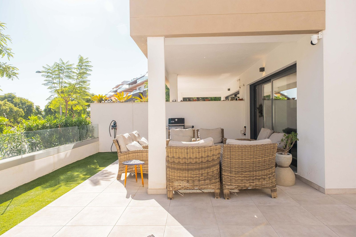 Appartement te koop in Estepona | 2 slaapkamers H5457550