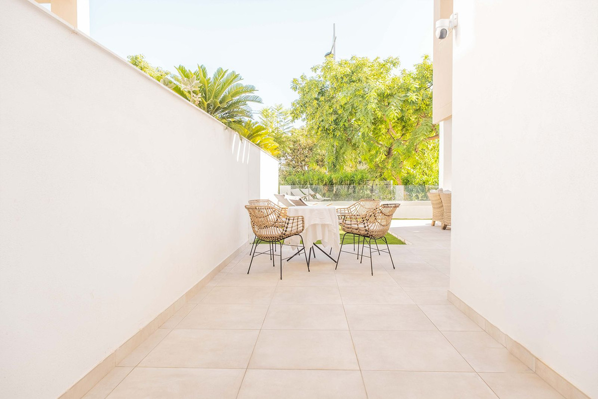 Appartement te koop in Estepona | 2 slaapkamers H5457550