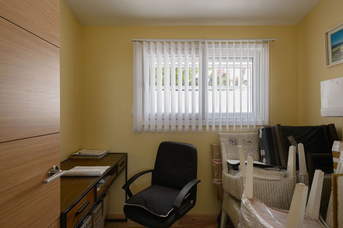 Appartement te koop in Estepona | 3 slaapkamers H5459329