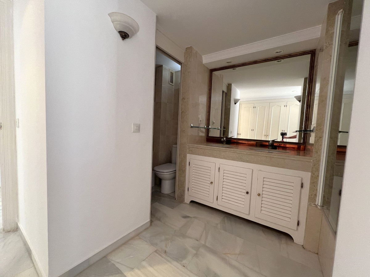 Duplex te koop in Estepona | 2 slaapkamers H5460193