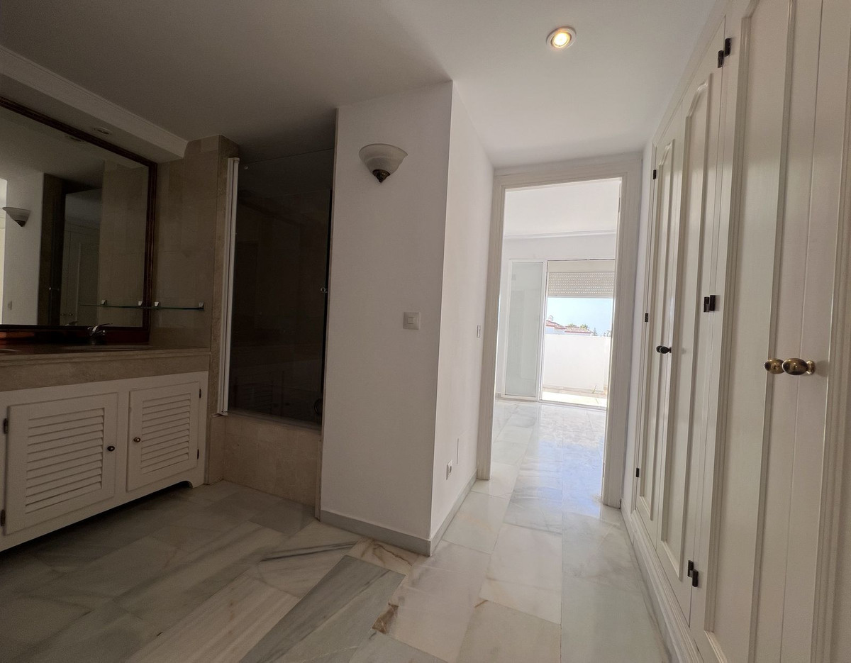 Duplex te koop in Estepona | 2 slaapkamers H5460193