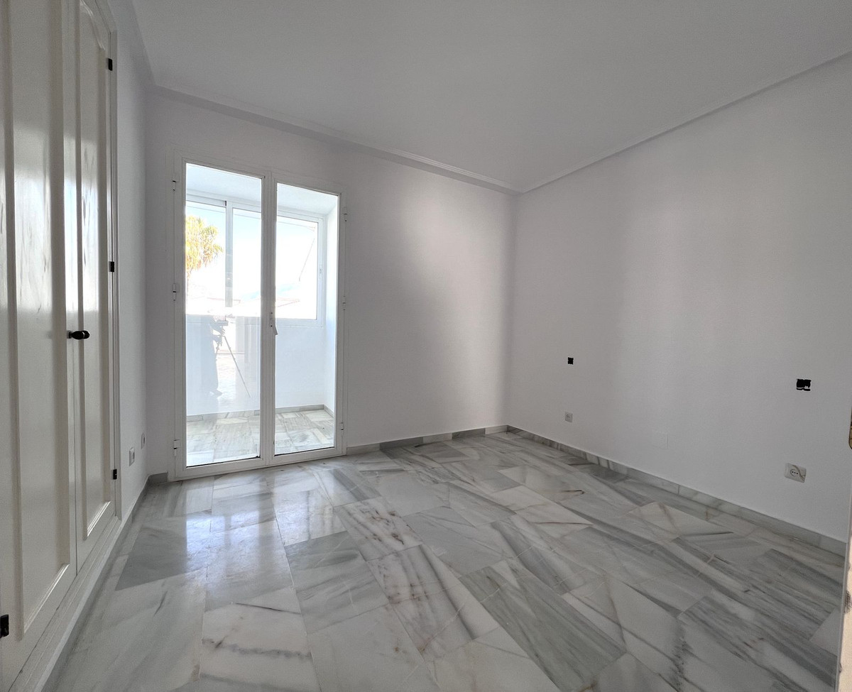 Duplex te koop in Estepona | 2 slaapkamers H5460193