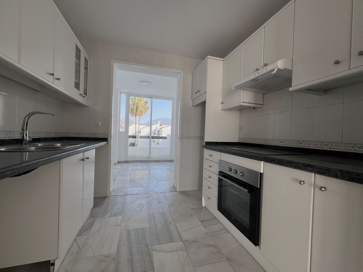 Duplex te koop in Estepona | 2 slaapkamers H5460193