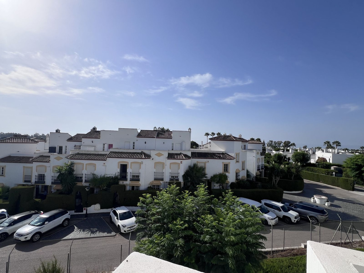 Duplex te koop in Estepona | 2 slaapkamers H5460193