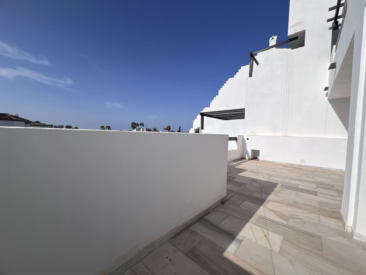 Duplex te koop in Estepona | 2 slaapkamers H5460193