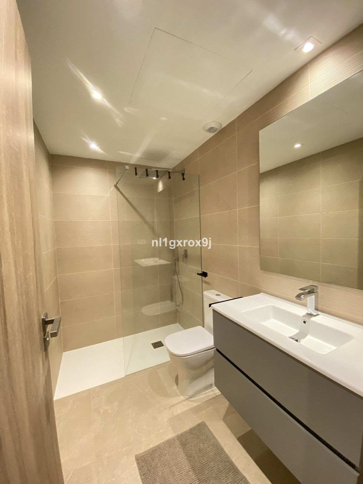 Appartement te koop in Estepona | 3 slaapkamers H5460409