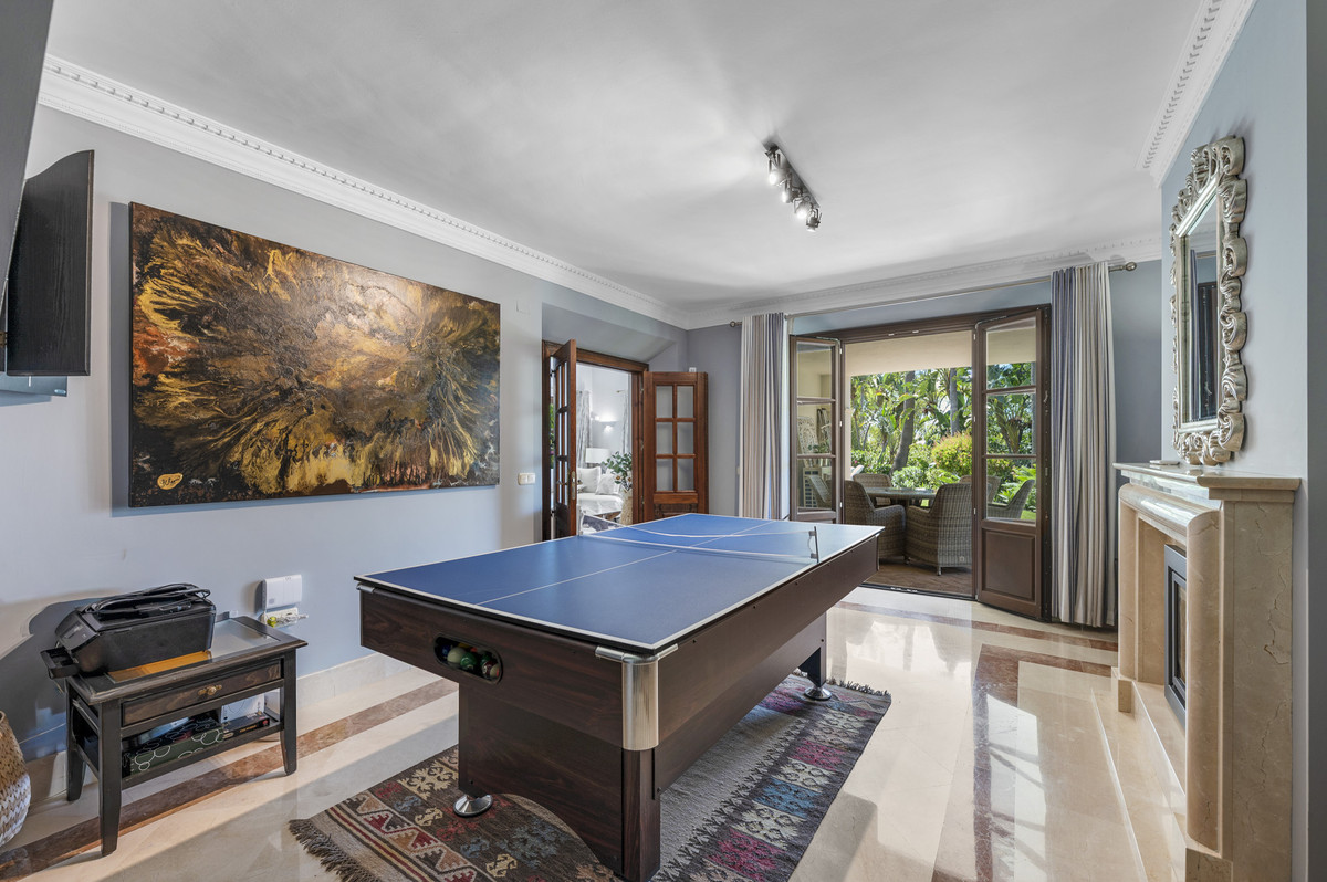 Appartement te koop in Estepona | 4 slaapkamers H5460616