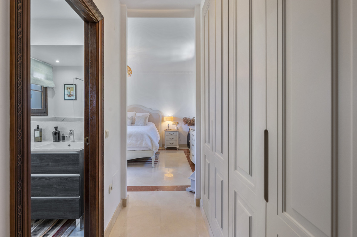 Appartement te koop in Estepona | 4 slaapkamers H5460616
