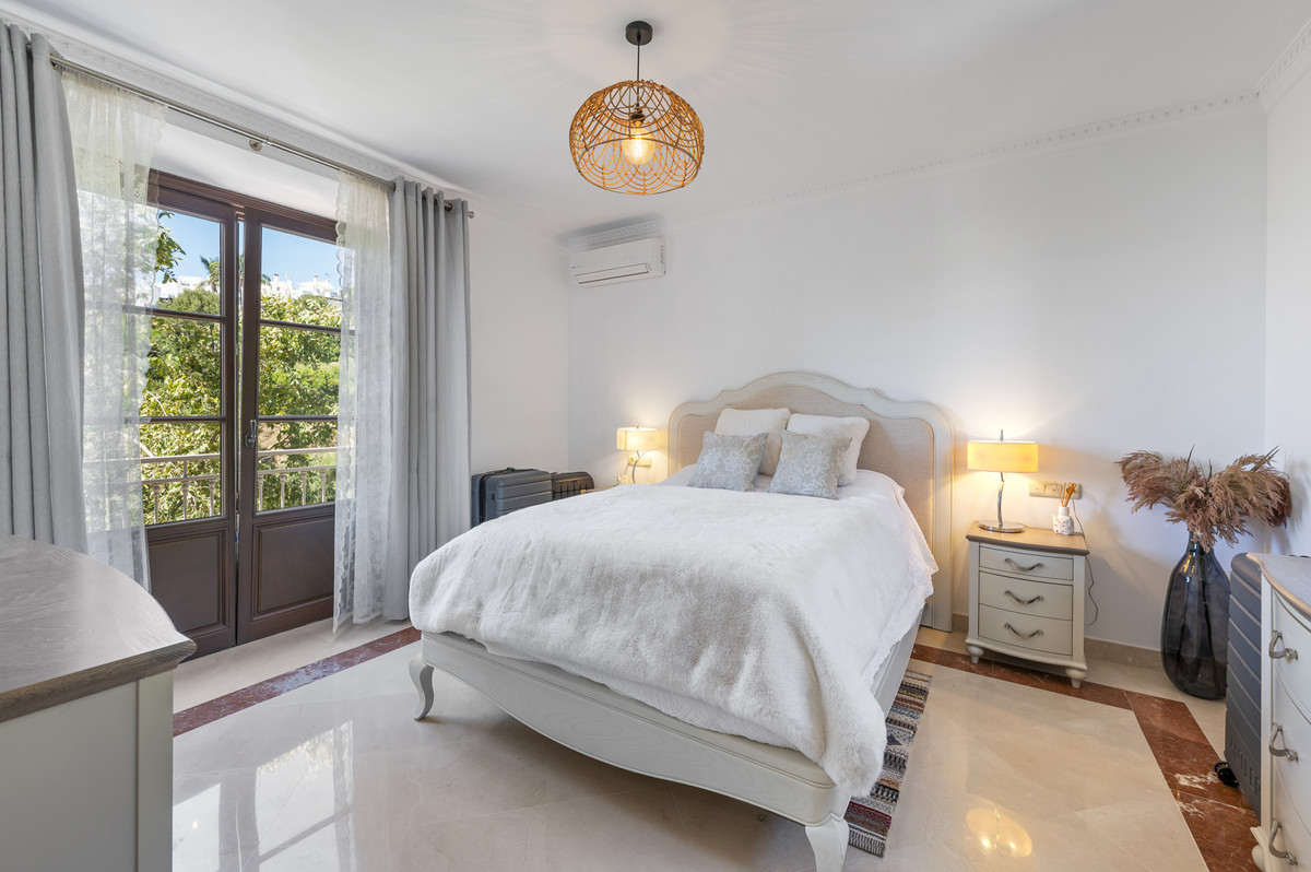 Appartement te koop in Estepona | 4 slaapkamers H5460616